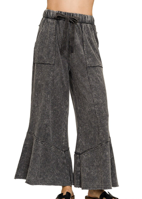 Black Exposed-Seam Flare Hem Pants With Pockets