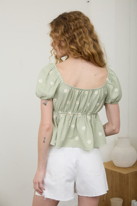 Embroidered Daisy Puff Sleeve Pleated Blouse
