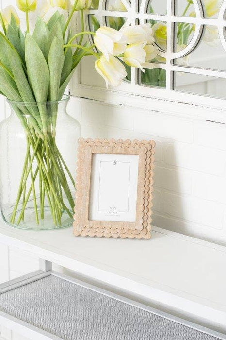 Scallop Natural Wood Photo Frame - 5x7" Photo