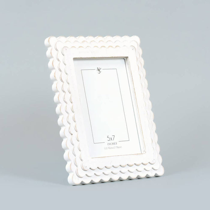 White Scallop Wood Photo Frame - 5x7" Photo