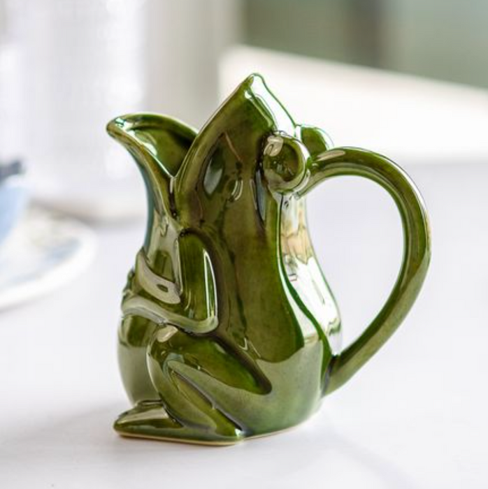 Frog Pitcher