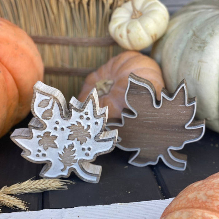 Pattern Carved Simple Leaf