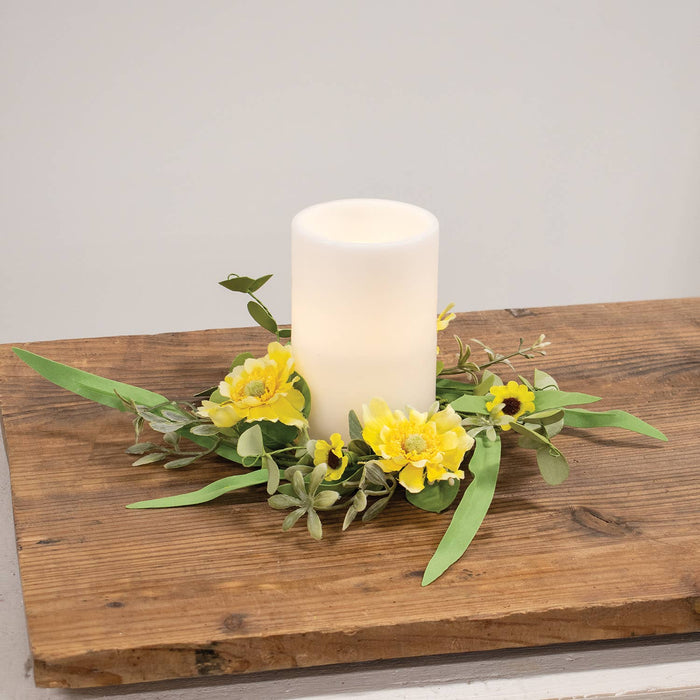 Sunny Chrysanthemum & Daisy Candle Ring - 3.5"