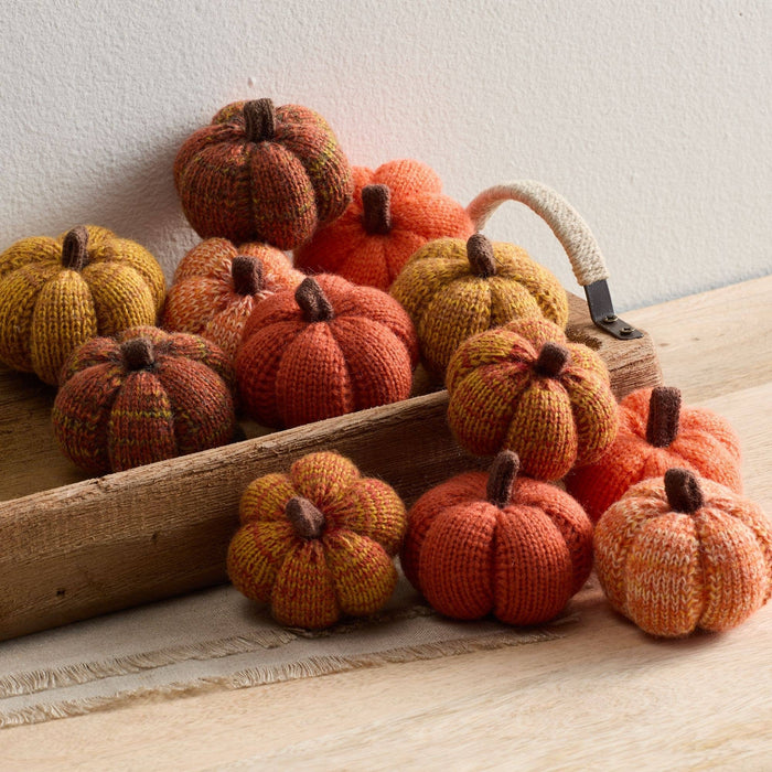 4" Cozy Knit Pumpkins