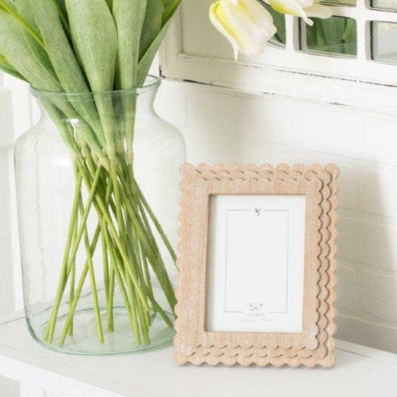 Scallop Natural Wood Photo Frame - 5x7" Photo