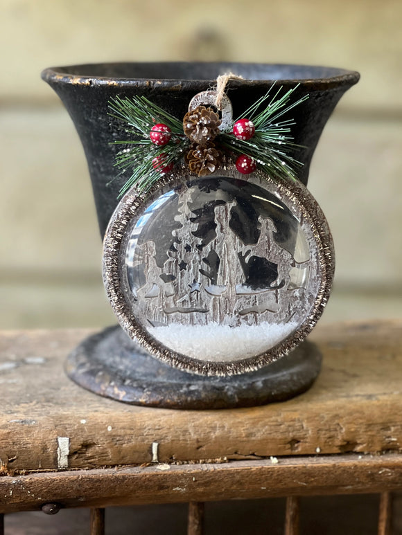 Flurry Flake Winter Scene Ornament | 4.5